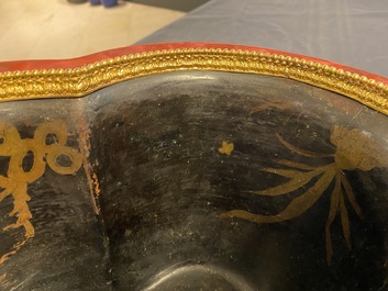 A Chinese quatrefoil jardini&egrave;re in red and black lacquer, Qianlong